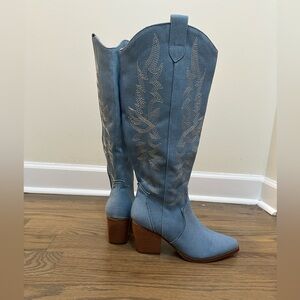 Brand new never worn Denim and white Blue Western Cowgirl Boots